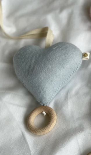 FILTKUGLEN HEART LULLABY (OS)
