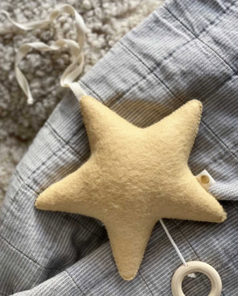 FILTKUGLEN STAR LULLABY (OS)