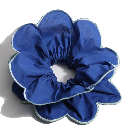 TIA CIBANI LAUREL SCALLOPED SCRUNCHIE (OS)